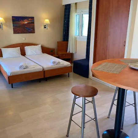 Aliki's Comfortable Holiday Apartments-great Location