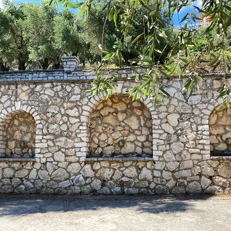 Aliki's Comfortable Holiday Apartments-great Location Apartment Nisaki (Corfu)