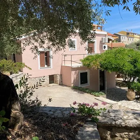 Aliki's Comfortable Holiday Apartments-great Location * Nisaki (Corfu)