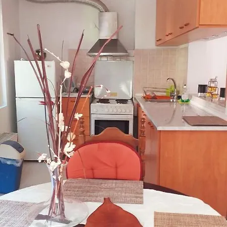 Apartman Aliki's Comfortable Holiday Apartments-great Location Niszáki