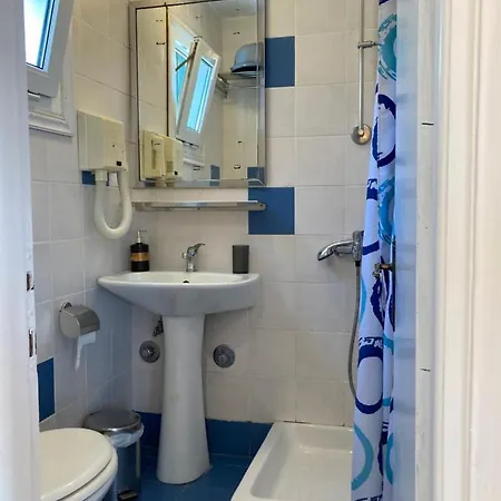 Apartman Aliki's Comfortable Holiday Apartments-great Location Niszáki