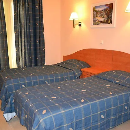 Aliki's Comfortable Holiday Apartments-great Location Apartman