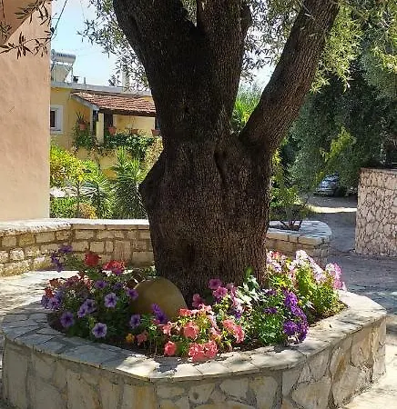 Aliki's Comfortable Holiday Apartments-great Location * Niszáki